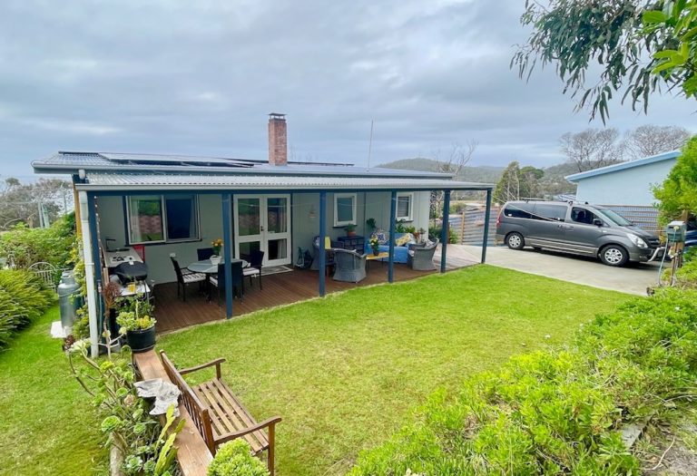 Yard, rear deck, parking.